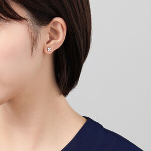 AGAA1318__DI ダイヤモンド カローラ ピアス｜ピアス｜クリスマス