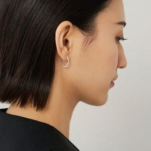 AGBA1209__DI ダイヤモンド フープピアス｜ピアス｜ヴァンドーム青山