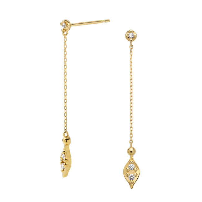 ダイヤモンド ピアス