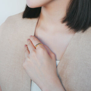 トトロです。ブラックダイヤモンドリング ラスト1石☆本物の輝き☆ブラックダイヤモンドの一粒リング