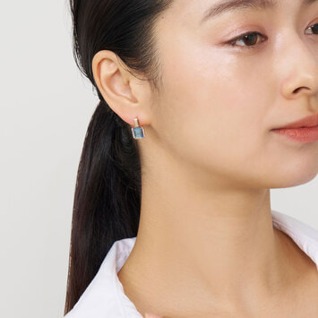 pavé à Paris ピアス