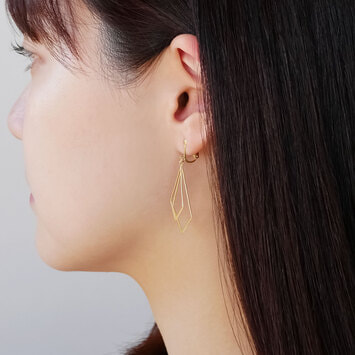 ゴールド ピアス（AJVA2436__YG）｜ピアス｜ヴァンドーム青山