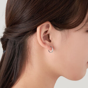 プラチナ フープ ピアス(APAA2639__PT)|ピアス|ヴァンドーム プラチナ フープ ピアス(APAA2639__PT)|ピアス|ヴァンドーム