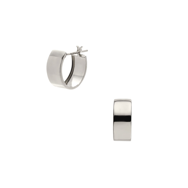 プラチナ フープ ピアス