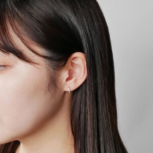 ヴァンドーム青山　ハーフエタニティピアス ハーフエタニティ ピアス（APVA2254__DI）｜ピアス｜ヴァン