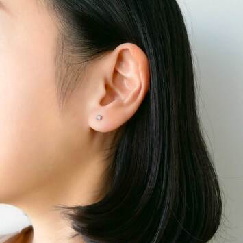 ダイヤモンド キャトル ピアス（APVA2260__DI）｜ピアス｜ヴァン