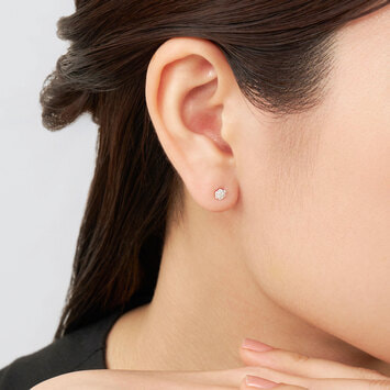 APVA2335__DI ダイヤモンド ピアス｜ピアス｜ヴァンドーム青山