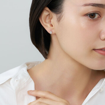 APVA2395__DI ドロップ オブ ガーランド ピアス｜ピアス｜ヴァンドーム