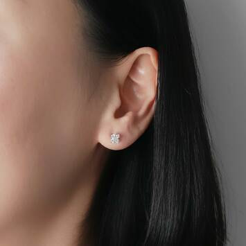 ヴァンドーム青山　カローラ　ピアス　18k AGVA1318__DI ダイヤモンド カローラ ピアス｜ピアス｜ヴァン
