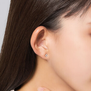 ヴァンドーム青山☆ダイヤ付きピアス GGAA0054__DI ダイヤモンド ピアス｜ピアス｜クリスマスジュエリーは