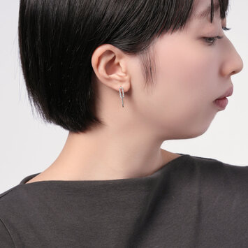 プラチナ・ウーマン] ダイヤモンド ピアス（APVA2632__DI