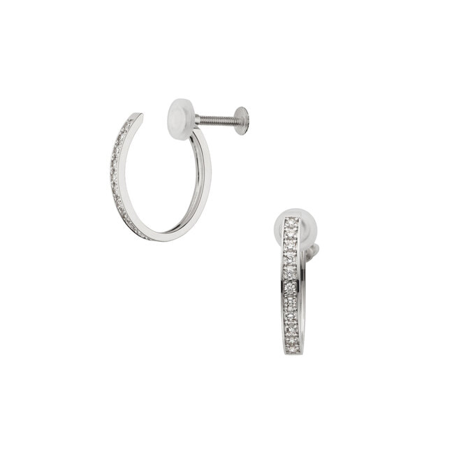 ダイヤモンド オーバルイヤリング