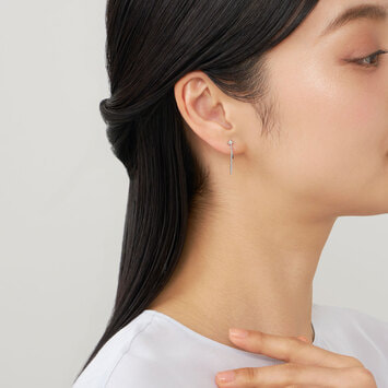 [プラチナ・ウーマン] ダイヤモンド イヤリング