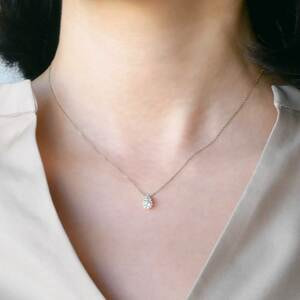 ヴァンドーム青山　プラチナ　ドロップ　オブ　ガーランド　ネックレス ドロップ オブ ガーランド ネックレス 0.15ct（APVN180643DI