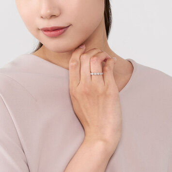 ヴァンドーム青山カローラフラワ　ダイヤモンドリング　18k YG VENDOME AOYAMA / ヴァンドーム青山 カローラ ダイヤリング