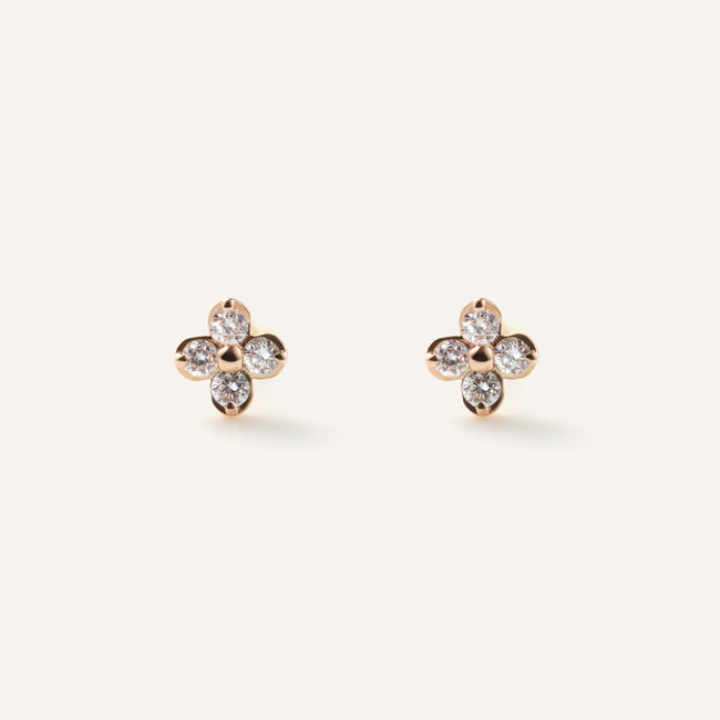 ダイヤモンド ピアス
