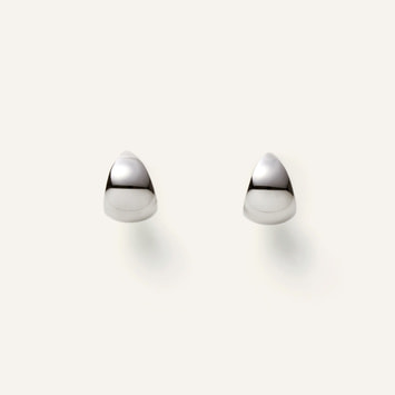 ホワイトゴールド ピアス