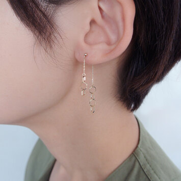 イエローゴールド ロングピアス（GJVA0225__YG）｜ピアス