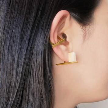 違い棚 ピアス（KM8A0130H_W2）｜ピアス｜ヴァンドーム青山（Vendome 