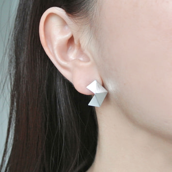 Paper snake ピアス（KMHA0092__WG）｜ピアス｜ヴァンドーム青山