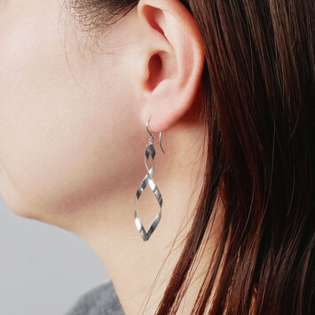 KMHA0120__WG Paper Cocoon ピアス｜ピアス｜ヴァンドーム青山