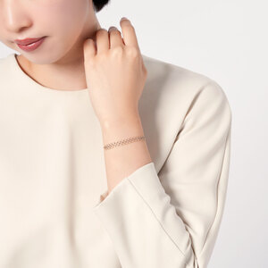 未使用 ヴァンドーム青山 GURU-GURU ブレスレット（隈研吾デザイン） KM8B0032LSSI GURU-GURU バングル｜ブレスレット｜ヴァンドーム