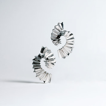 ヴァンドーム青山 Kengo Kuma パールピアス KMSA0108__SI Breath/ng ピアス｜ピアス｜ヴァンドーム青山