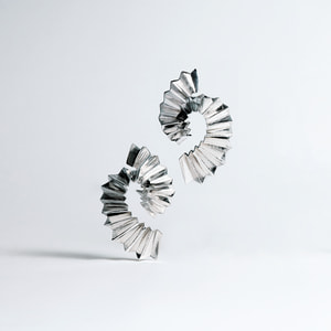 KMSA0108__SI Breath/ng ピアス｜ピアス｜ヴァンドーム青山