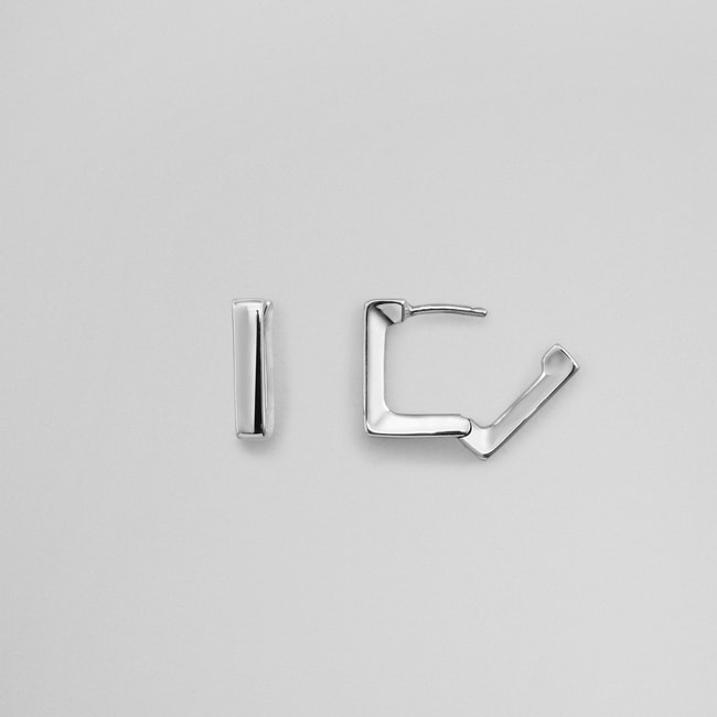 スクエア_キャッチレスピアス