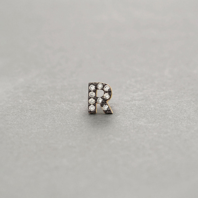 【オーダー品】MICROTATTOO_K10ブラウンダイヤモンド シングルピアス A-Z【納期 約1.5ヶ月】