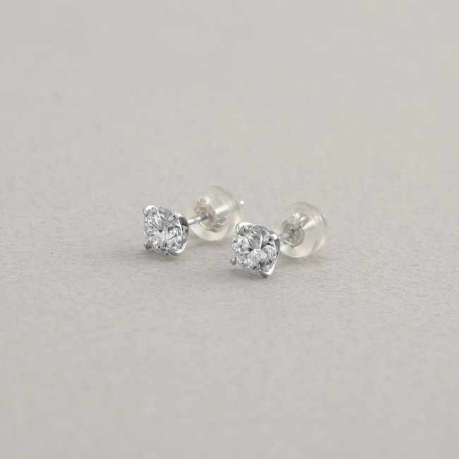 LAB_K10 モアッサナイト ピアス