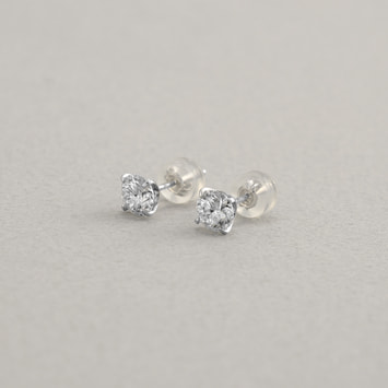 LAB_K10 モアッサナイト ピアス