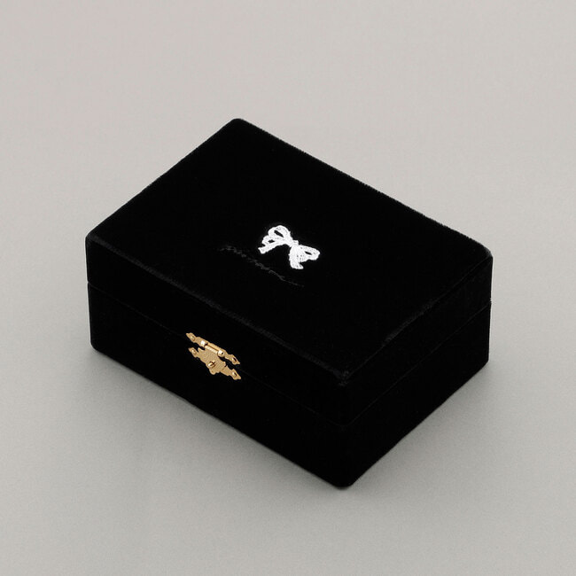 YUKI × PLUS V collaboration_ジュエリーボックス