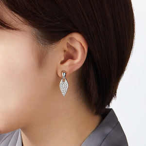 【VENDOME BOUTIQUE】リバーシブルパヴェ ピアス VENDOME BOUTIQUE】リバーシブルパヴェ ピアス