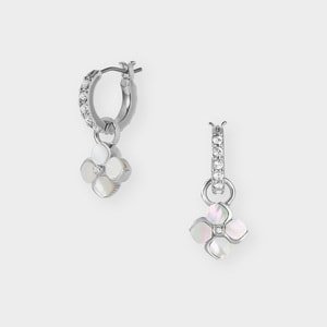 シェルフラワー ピアス