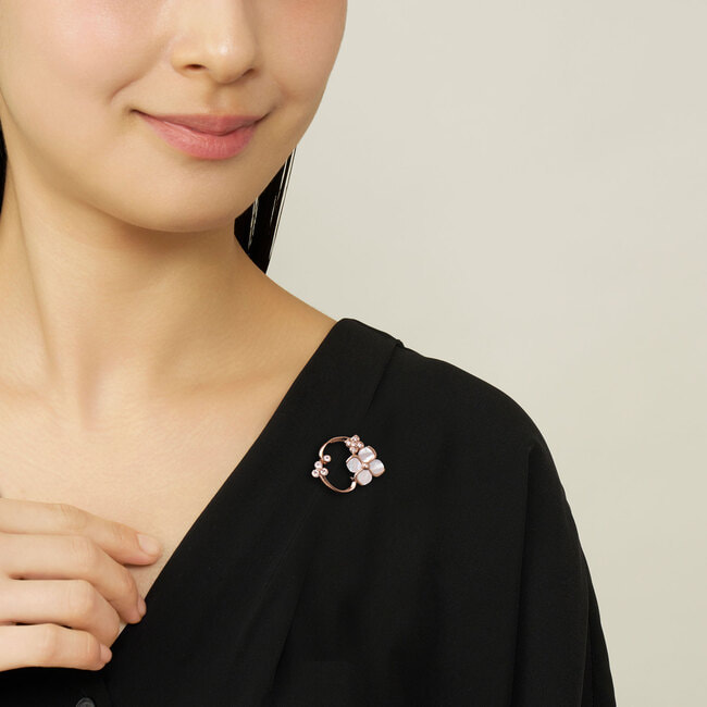 シェルフラワー ブローチ