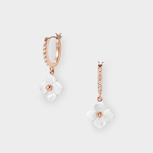 シェルフラワー ピアス