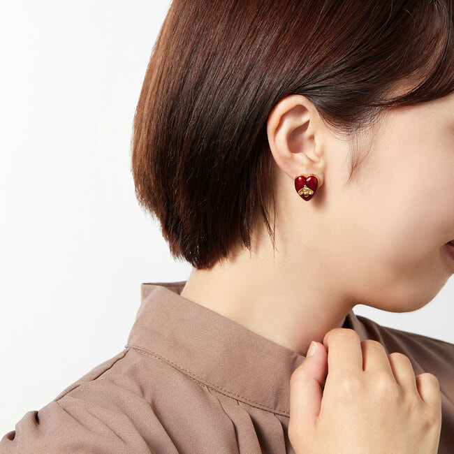 ハート ミツバチ ピアス