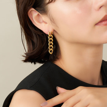 チェーン ピアス