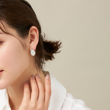 VBMA5630__MP シェル ピアス｜ピアス｜ヴァンドームブティック