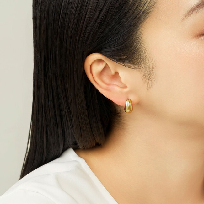ピアス