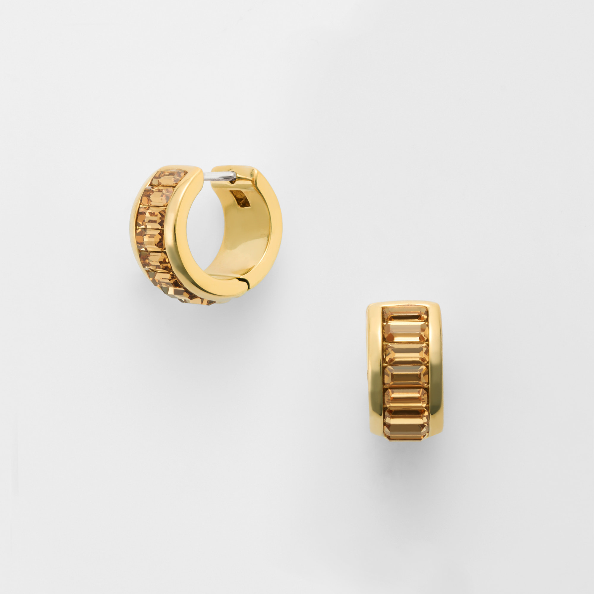 ピアス