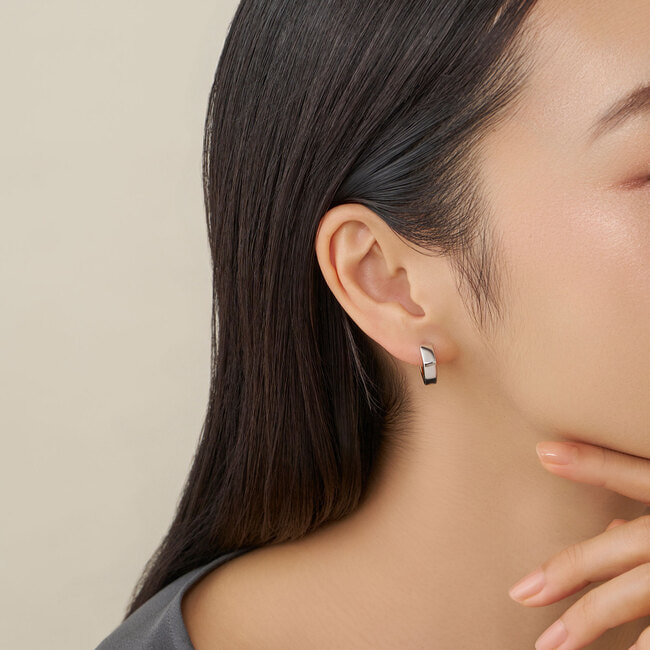 ピアス