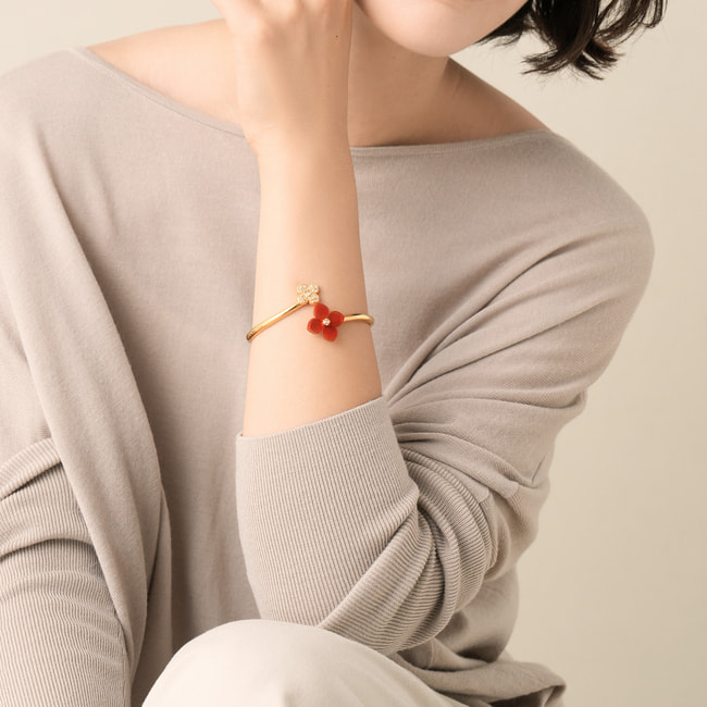 カーネリアン フラワー ブレスレット