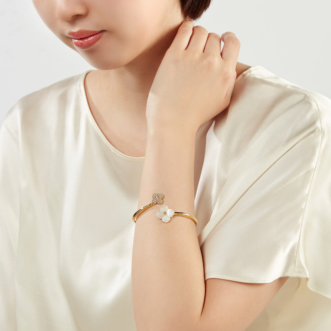 シェルフラワー パヴェブレスレット