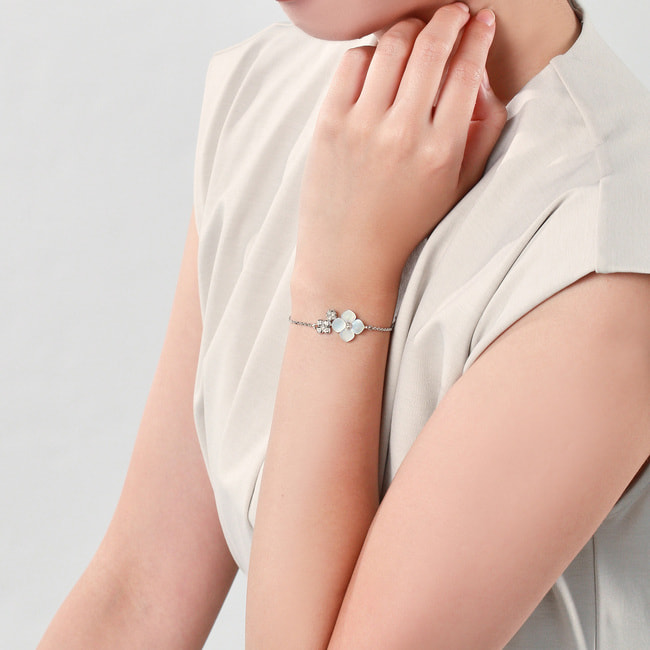 シェルフラワー ブレスレット