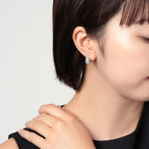【VENDOME BOUTIQUE】パヴェ イヤリング VBME2594__DT パヴェ イヤリング｜イヤリング｜ヴァンドーム