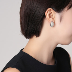 【VENDOME BOUTIQUE】パヴェ イヤリング パヴェ イヤリング（VBME2595__UT）｜イヤリング｜ヴァンドーム