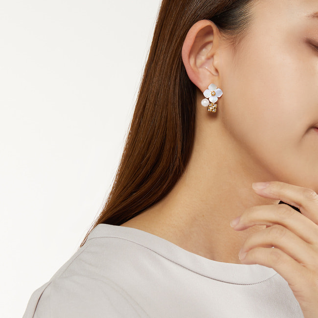 淡水パール シェルフラワー イヤリング