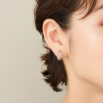 《STORY12月号掲載》キュービックジルコニア イヤリング
